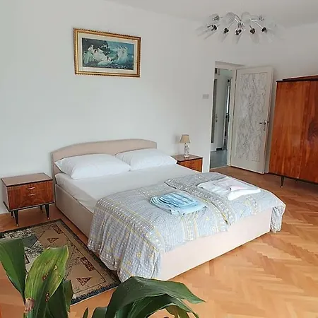 V&a Vacation Apartment